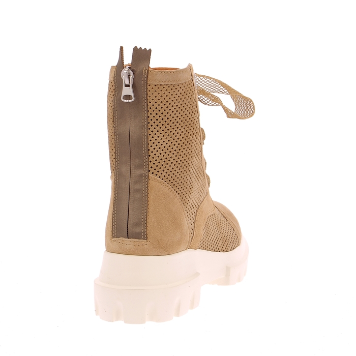 Alpe Bottines nude