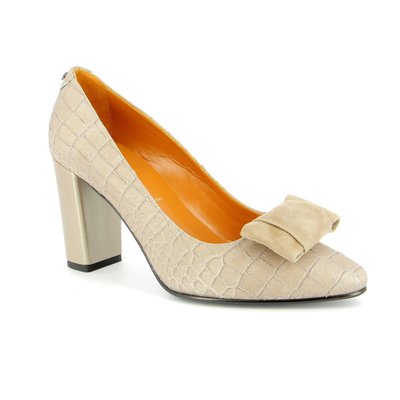 Voltan Pumps