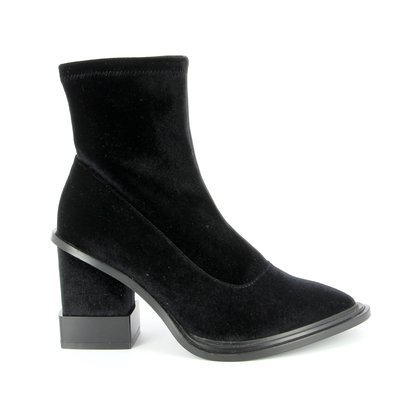 Kat Maconie Boots