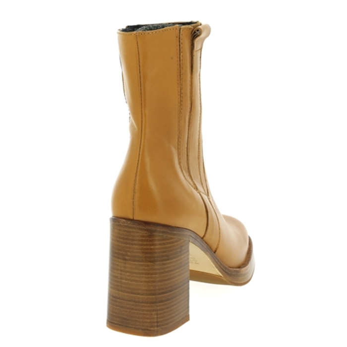 Zinda Boots camel