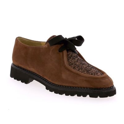 Brunate veterschoenen bruin