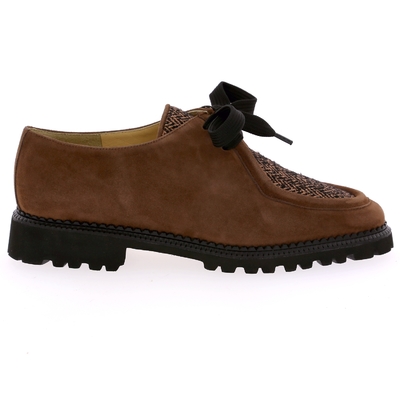 Brunate veterschoenen bruin